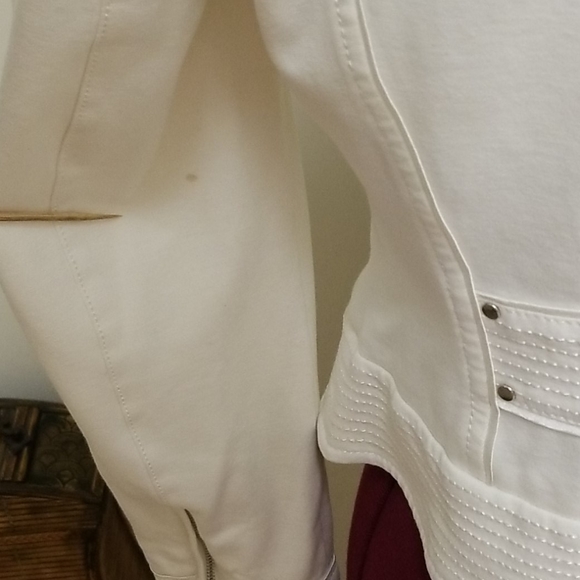 White/Black Women's Jacket Size 8 - Picture 9 of 9